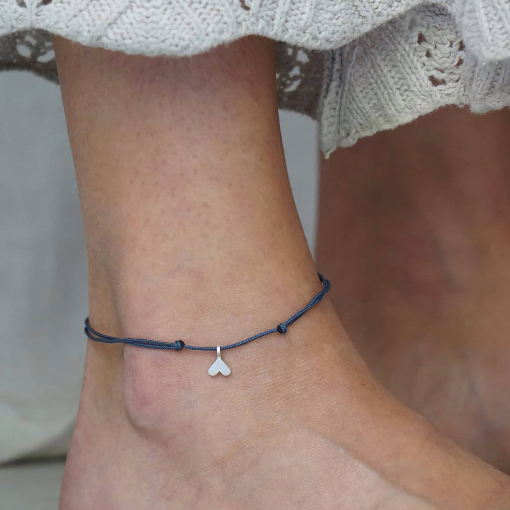 "In" Thread Anklet